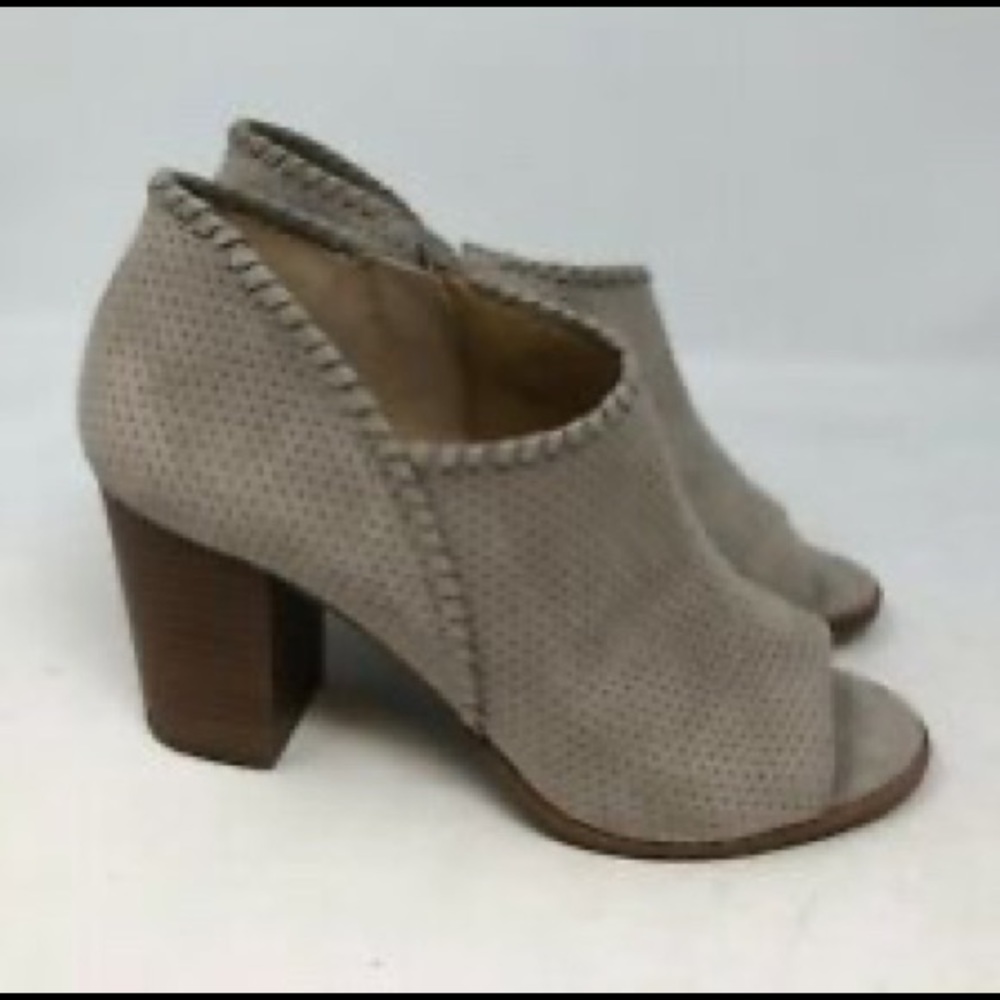 Jack Roger taupe suede bootie